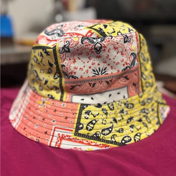 Bucket Hat- Reversable - Picture 2 of 6